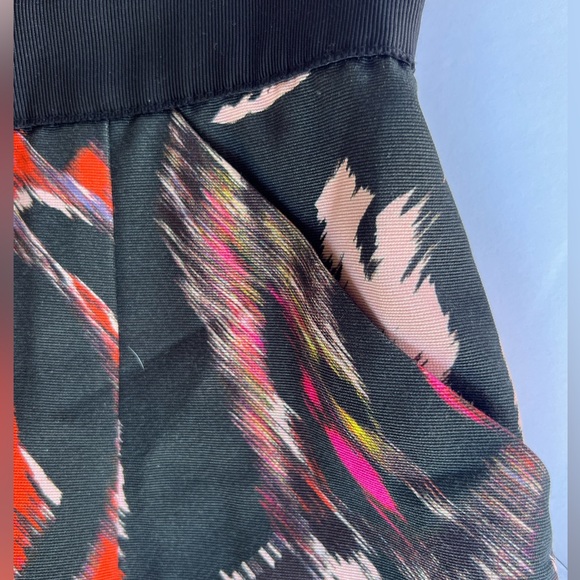 MILLY of NY Multicolor Floral Grosgrain belt exposed Zipper Sheath Dress - Sz 4 - Picture 6 of 9